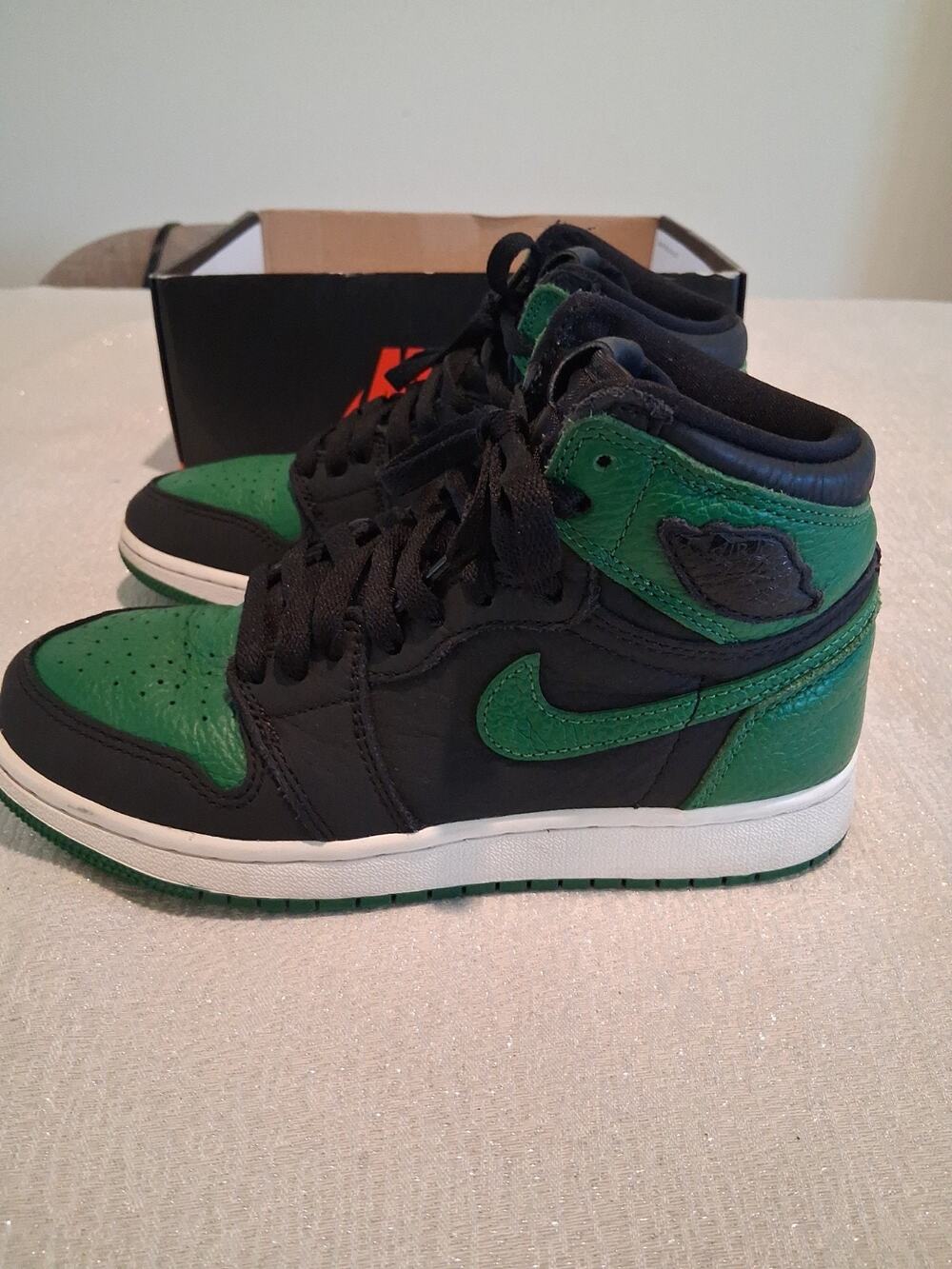 Nike Air Jordan 1 Retro High OG Pine Green 2.0 GS 575441-030 Size 4Y